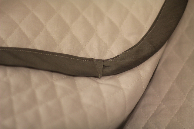 16477378112_3160f253e7_z